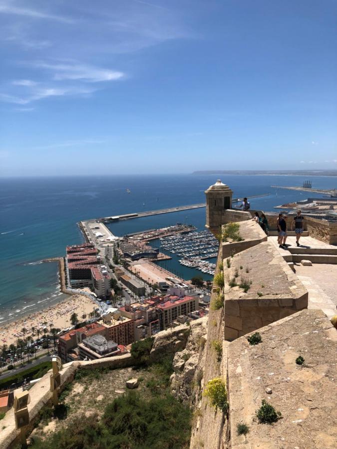 Calle San Carlos 132 Alicante Luaran gambar